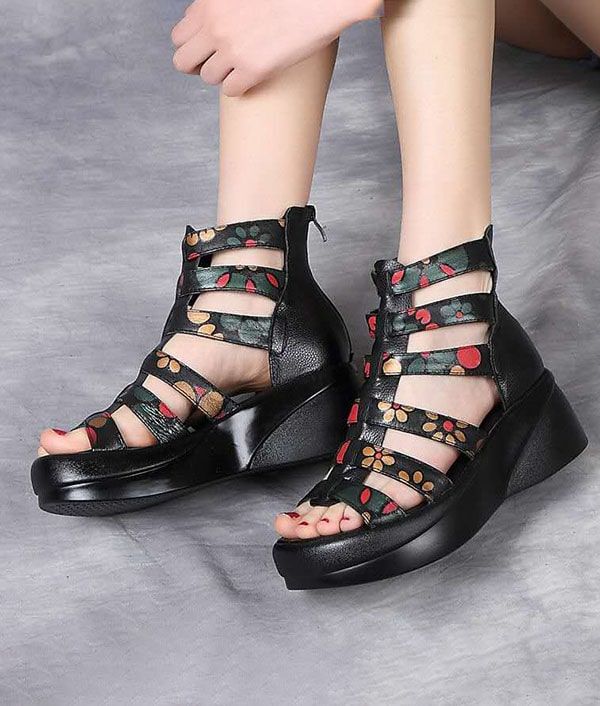 Bedruckte Sommersandalen Aus Leder Mit Keilabsatz