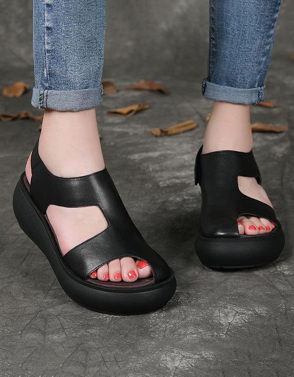 Sommerliche Plateau-sandalen Mit Slingback Und Cut-out