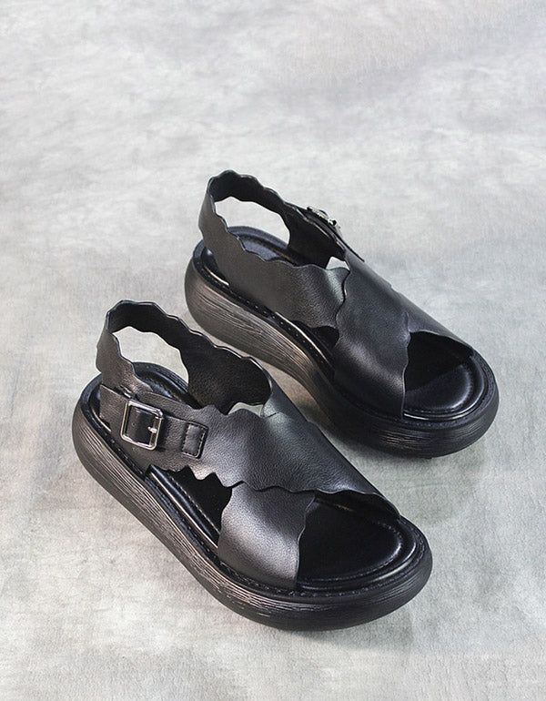 Sommerliche Retro-plateau-sandalen Mit Überkreuzten Riemen