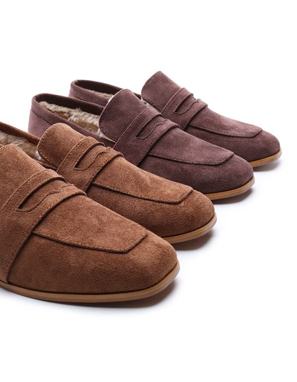 Britische Loafer Aus Wildleder Mit Eckigem Kopf Und Flachem Absatz