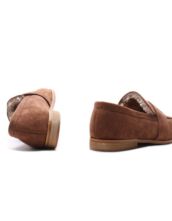 Britische Loafer Aus Wildleder Mit Eckigem Kopf Und Flachem Absatz