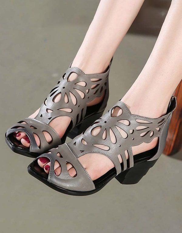 Ethno-elegante Chunky-sandalen Mit Spitzer Zehenpartie