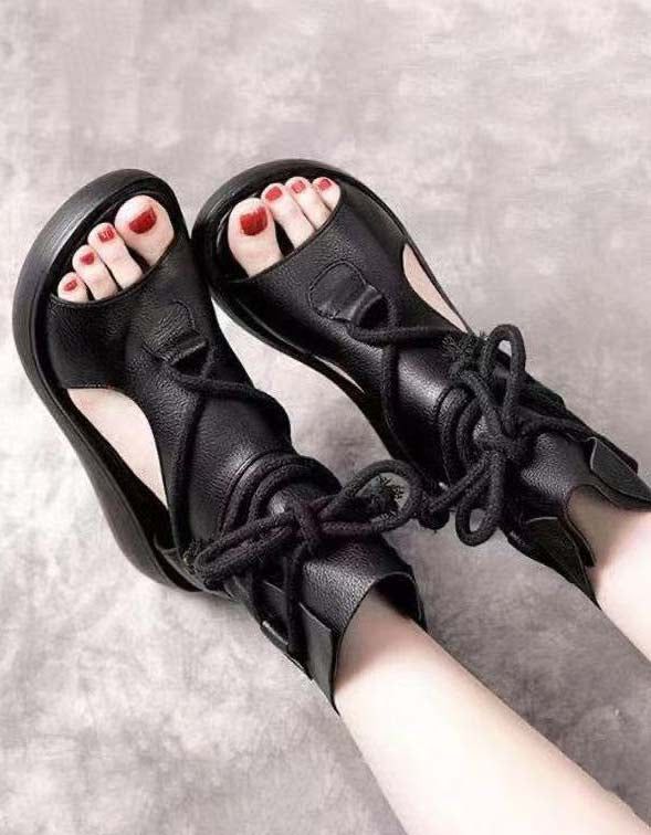 Sommerliche Keilsandalen Mit Cut-out-knöchelschnürung