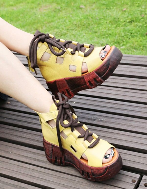 Sommerliche Retro-plateau-sandalen Mit Schnürung Und Aussparungen