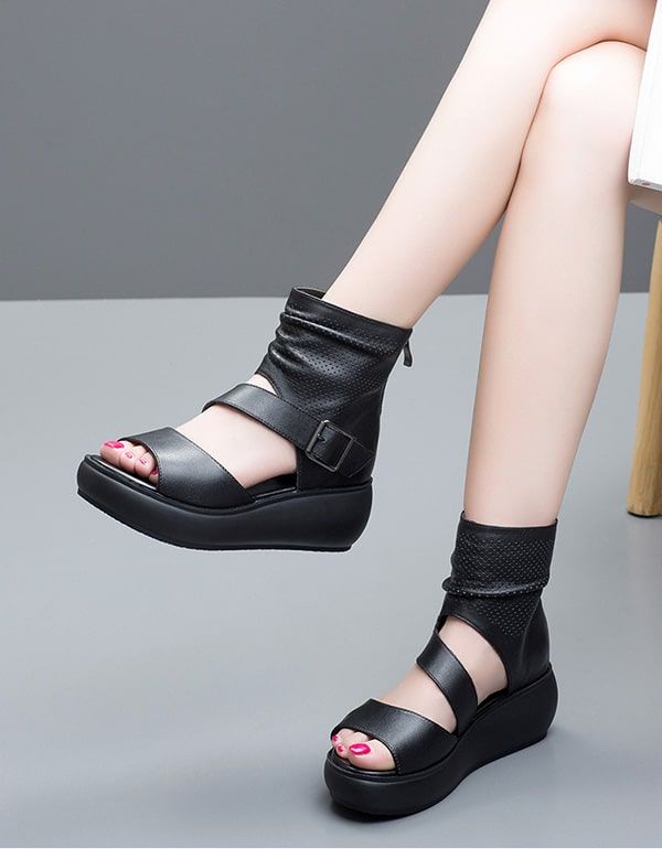 Sommerliche Riemchen-retro-sandalen Mit Plateausohle