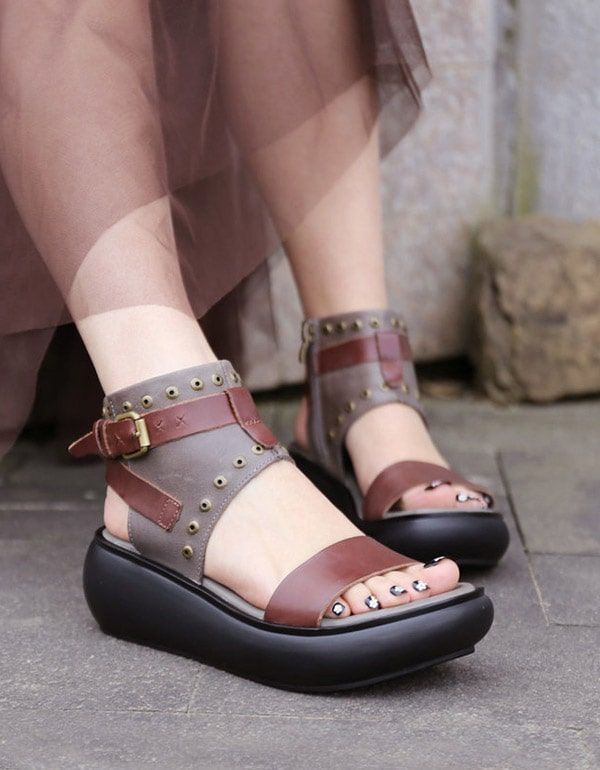 Sommermode-sandalen Aus Retro-leder