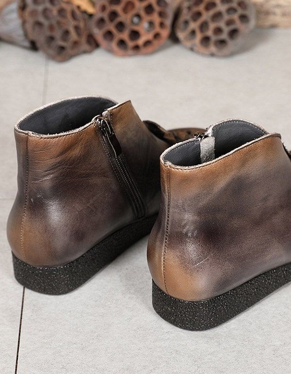 Flache Retro-stiefeletten Aus Poliertem Leder