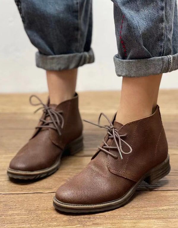 Kurze Retro-schnürstiefel Aus Leder Für Den Herbst