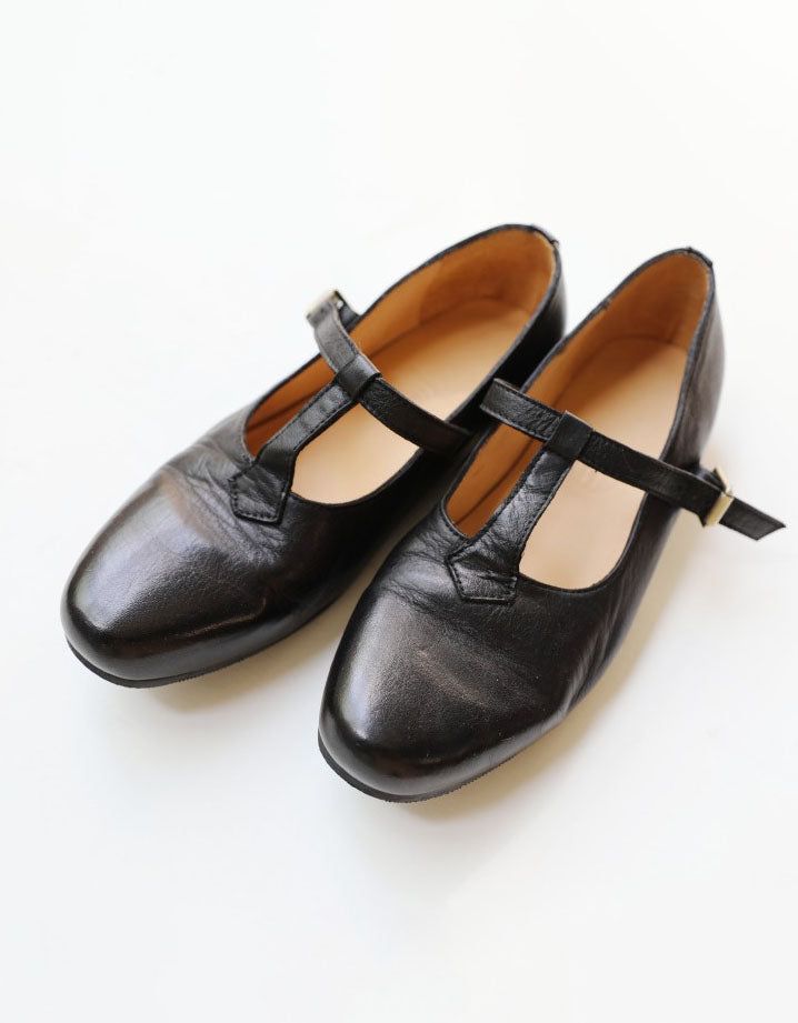 Echtes Leder Getragene Strukturierte Handgefertigte Vintage T-strap Flats