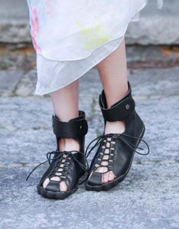 Handgemachte Sommer-retro-ledersandalen