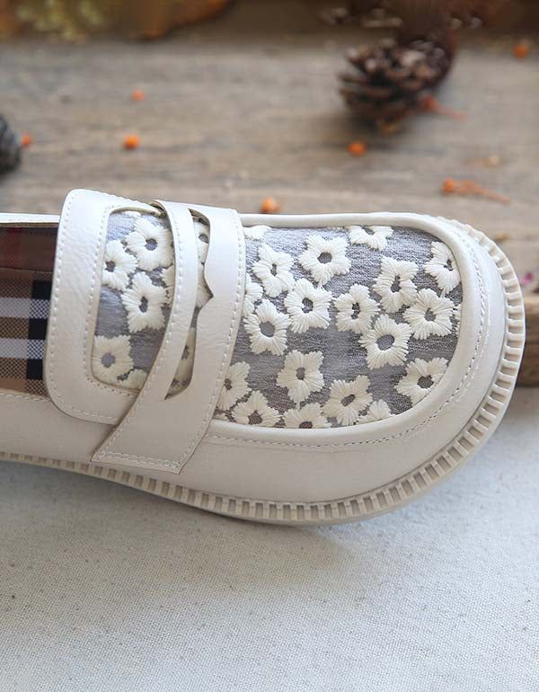 Flache Loafer Mit Rundem Kopf Und Weichem Boden Aus Spitze